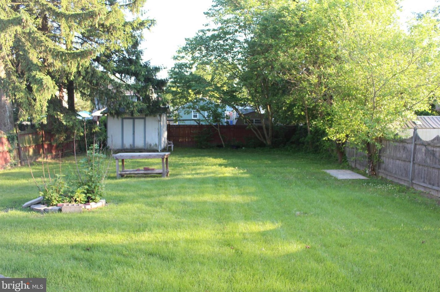 320 Franklin Rd, Aura NJ  08028-1509 exterior