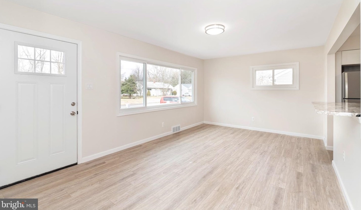 304 Pomona Ave, Aura NJ  08028-1415 exterior