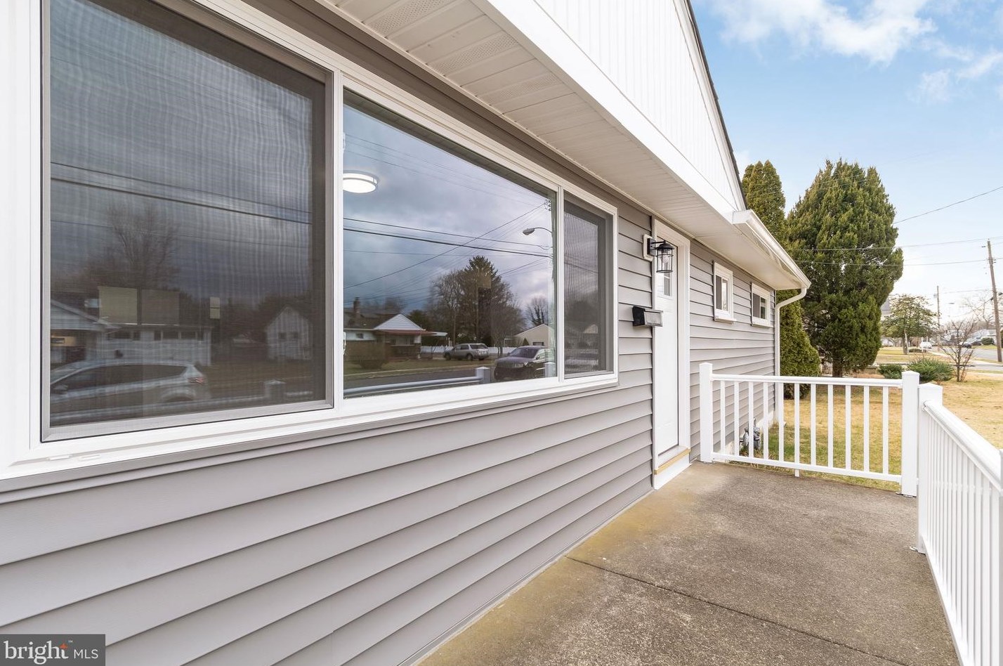 304 Pomona Ave, Aura NJ  08028-1415 exterior