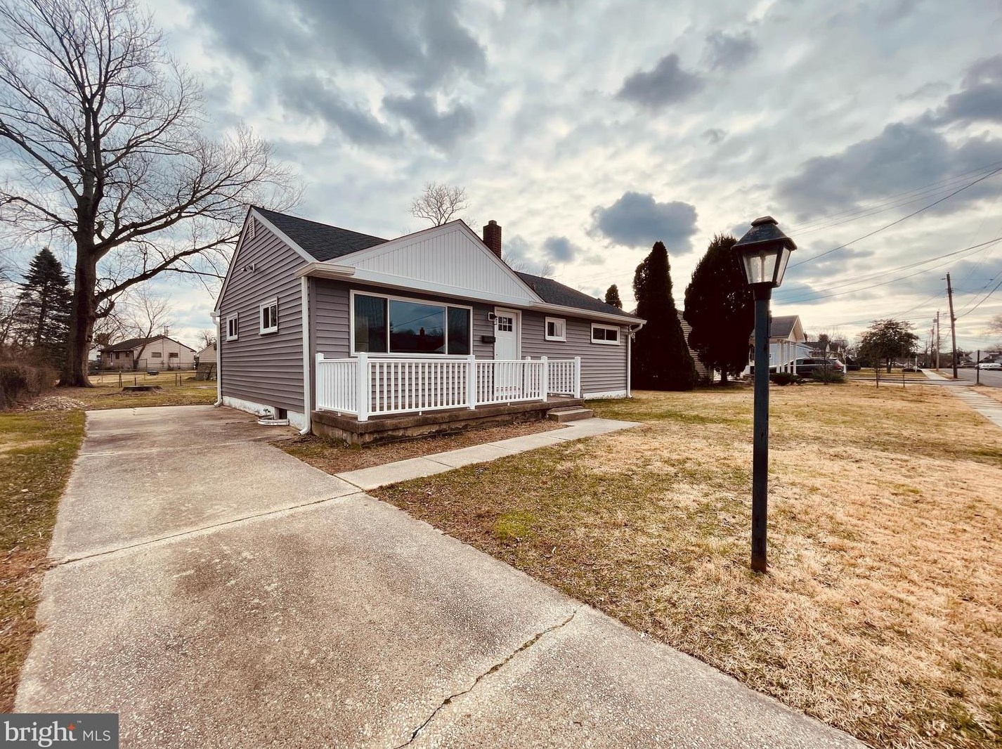 304 Pomona Ave, Aura NJ  08028-1415 exterior