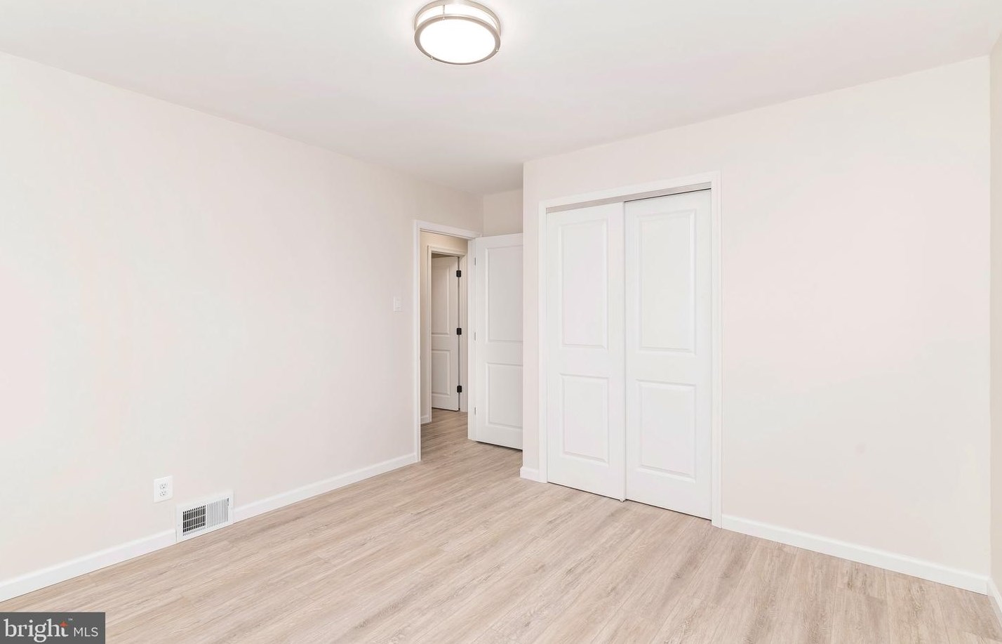 304 Pomona Ave, Aura NJ  08028-1415 exterior