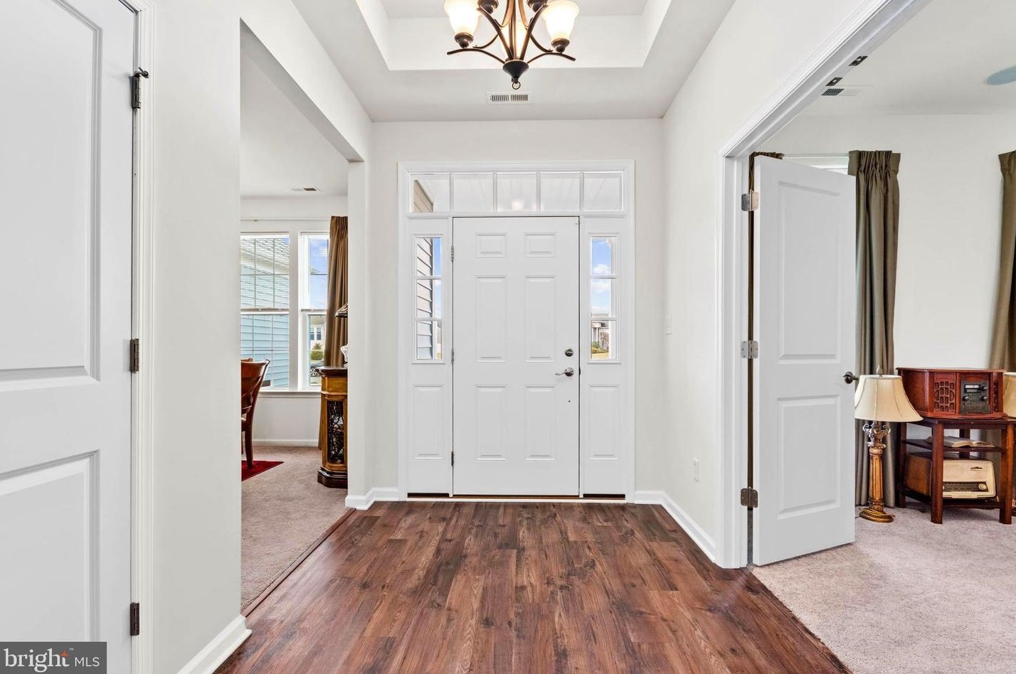 56 Thornwood Dr, Aura NJ  08028-3019 exterior