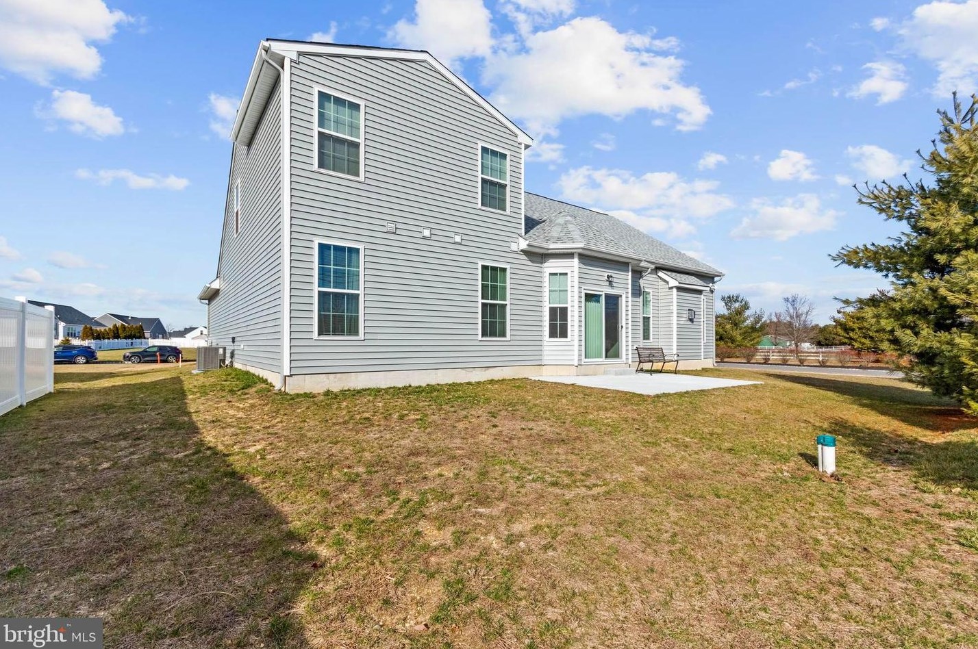 56 Thornwood Dr, Aura NJ  08028-3019 exterior