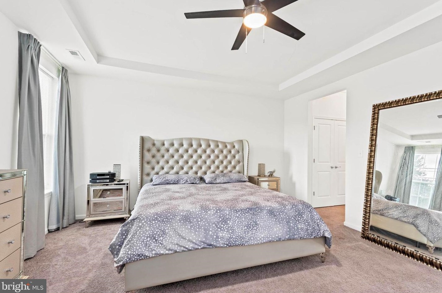 56 Thornwood Dr, Aura NJ  08028-3019 exterior