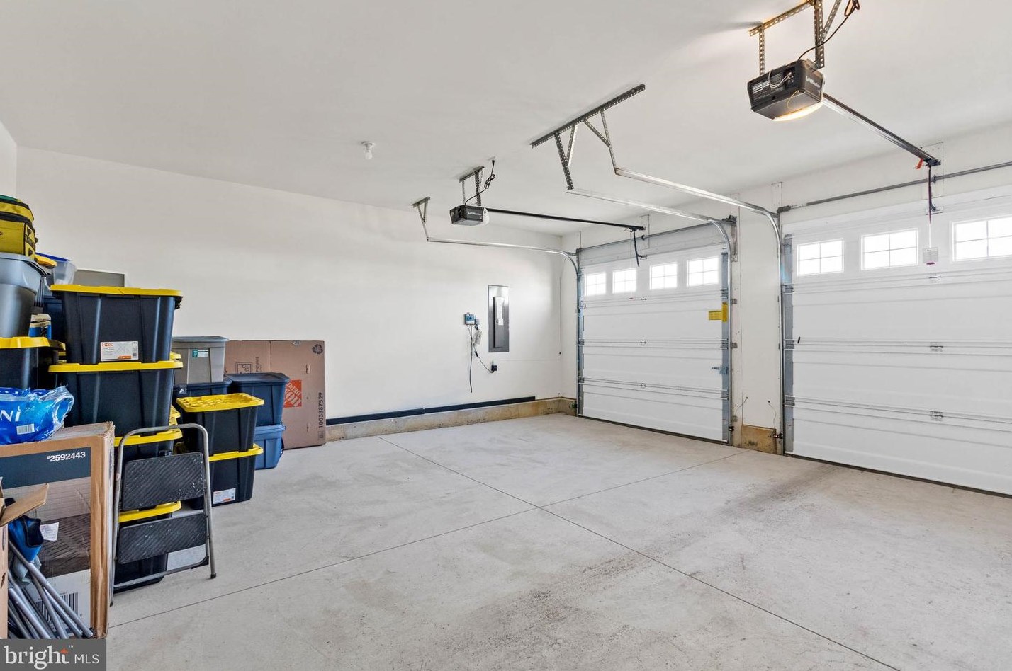 56 Thornwood Dr, Aura NJ  08028-3019 exterior