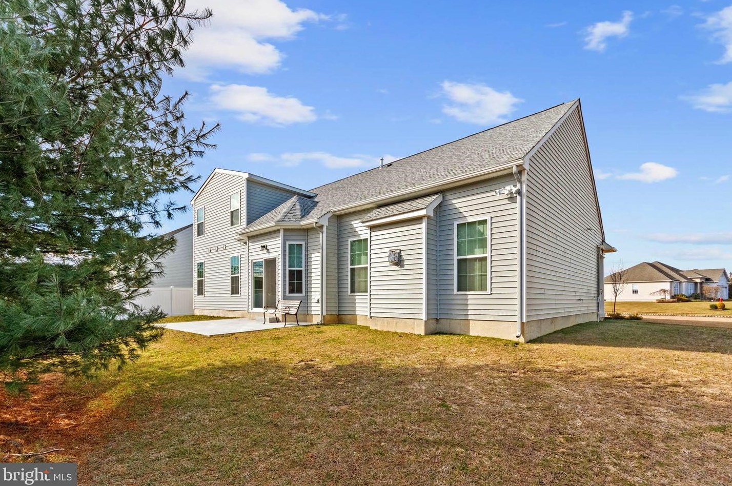 56 Thornwood Dr, Aura NJ  08028-3019 exterior