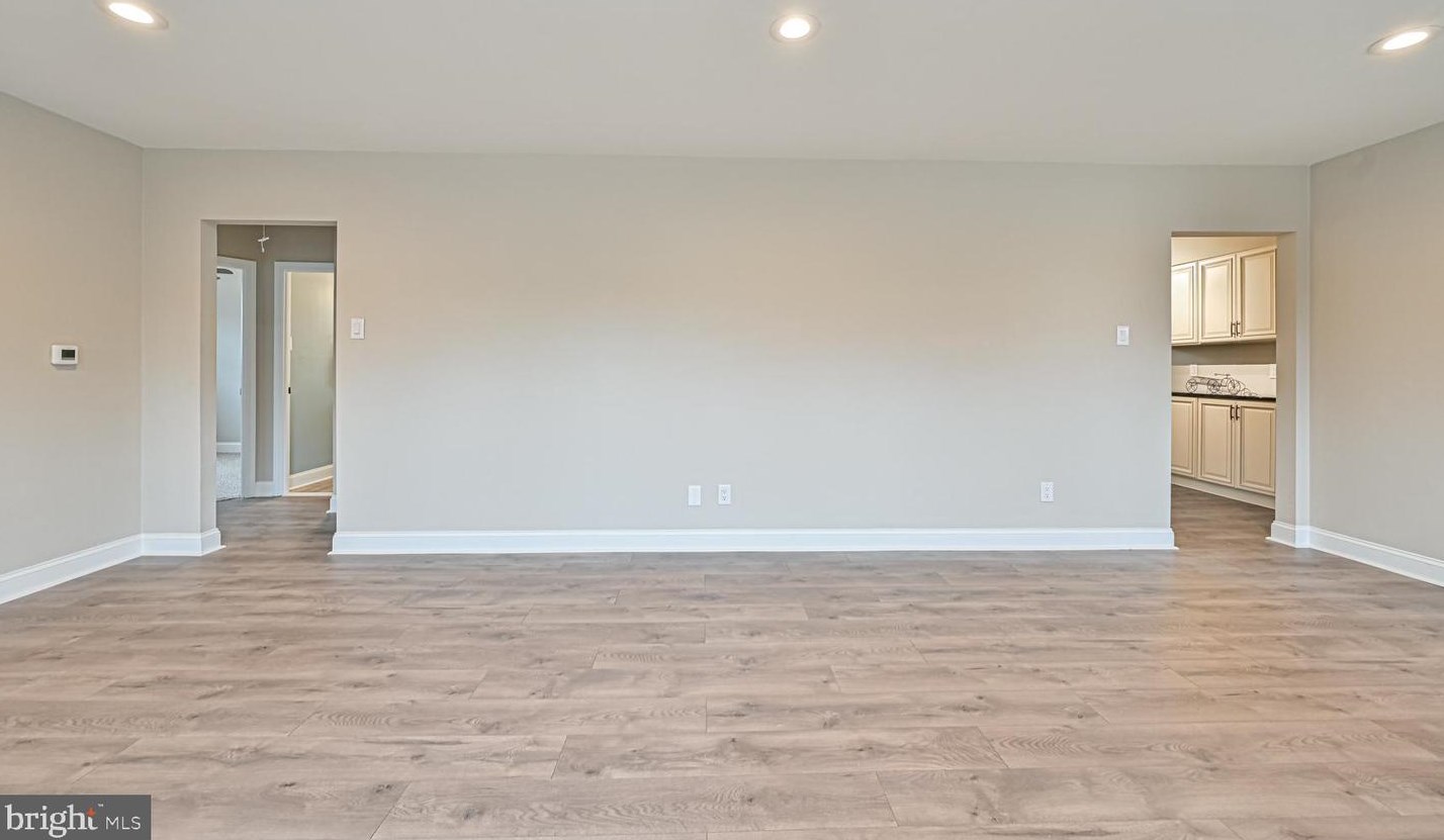 1208 Cedar Ave, Aura NJ  08028-1210 exterior