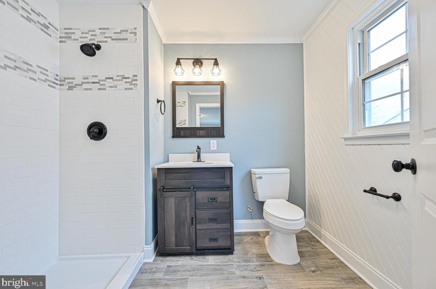 1208 Cedar Ave, Aura NJ  08028-1210 exterior