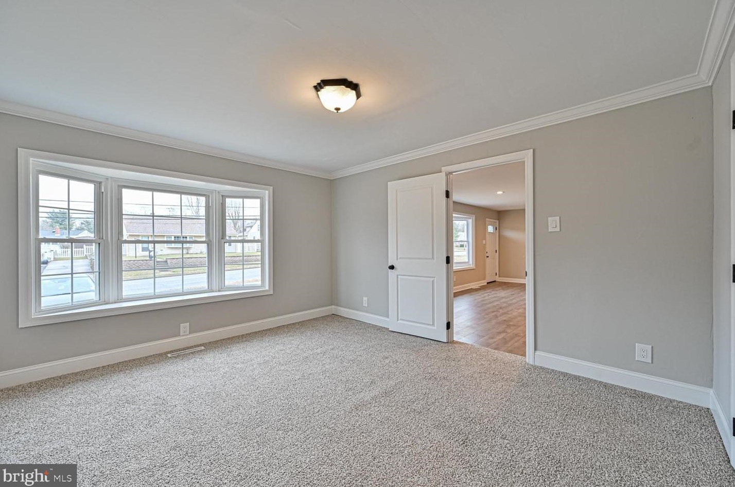 1208 Cedar Ave, Aura NJ  08028-1210 exterior