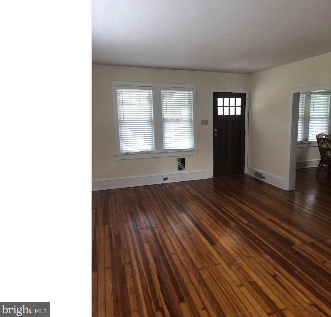 205 Villanova Rd, Aura NJ  08028-2141 exterior