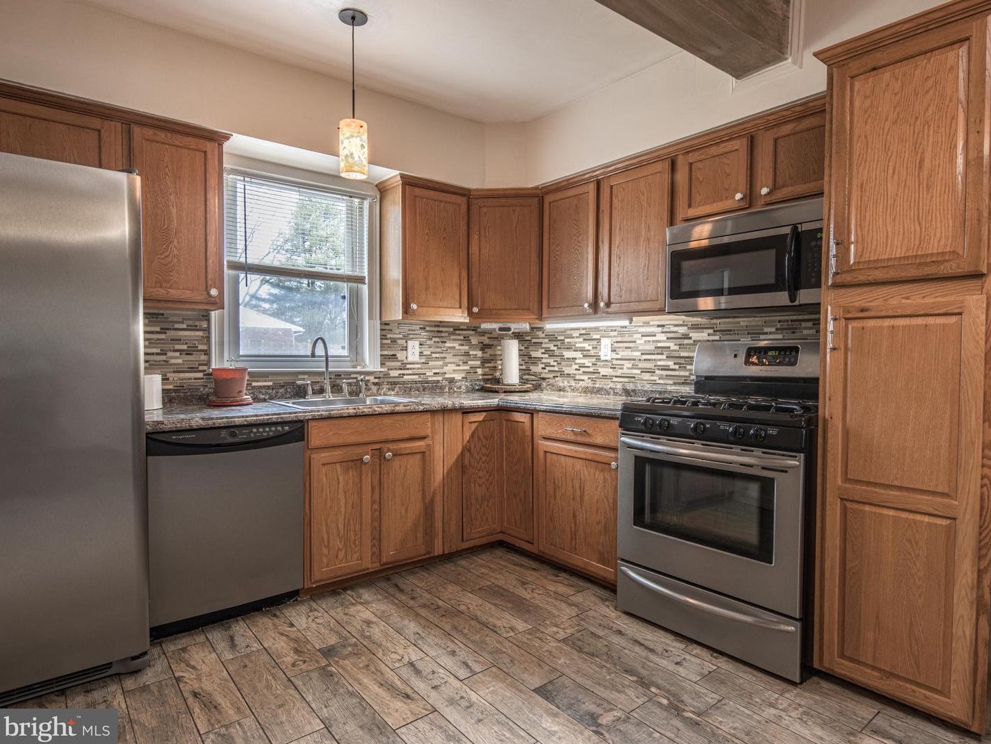 305 Wilson Ave, Aura NJ  08028-8350 exterior