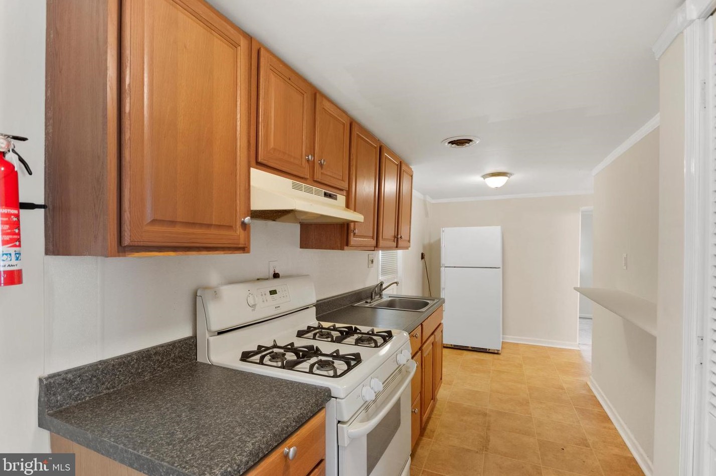 48 State St, Aura NJ  08028-1906 exterior