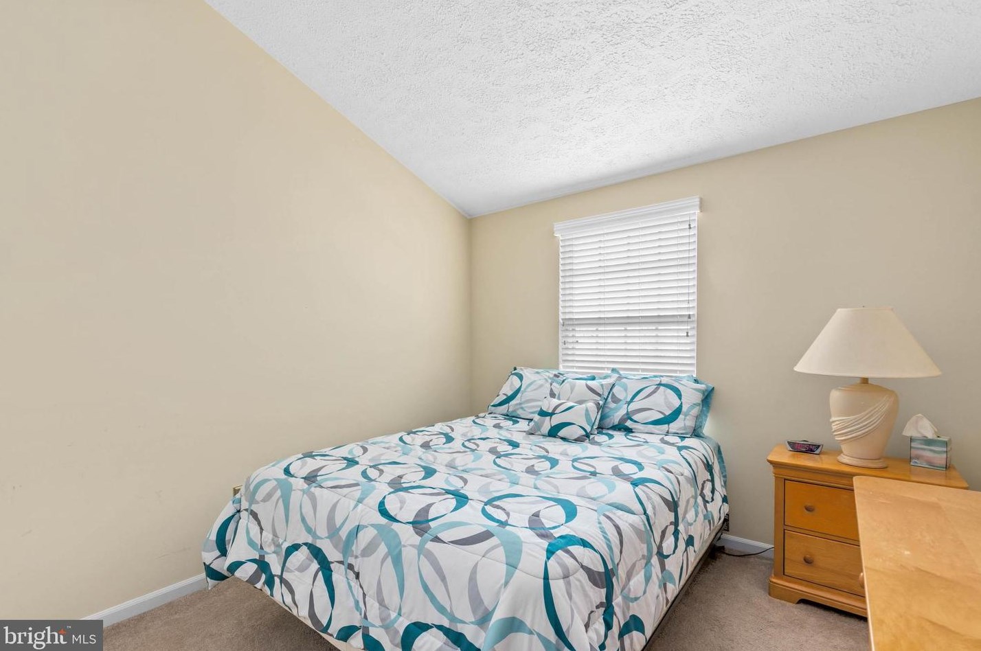 57 Stoneshire Dr, Aura NJ  08028-2933 exterior