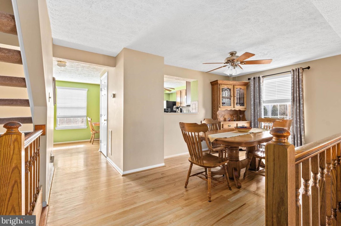 57 Stoneshire Dr, Aura NJ  08028-2933 exterior