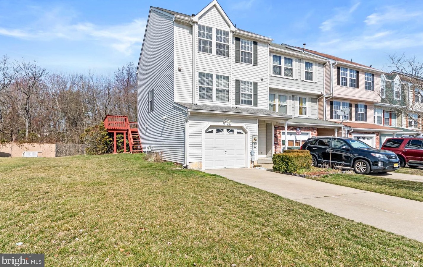 57 Stoneshire Dr, Aura NJ  08028-2933 exterior