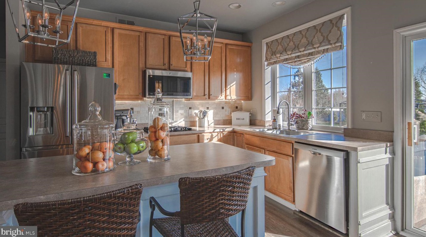623 Hancock Dr, Harrison Township, NJ 08062