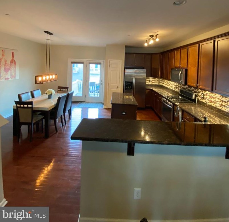 462 Palace Dr, Aura NJ  08028-3445 exterior