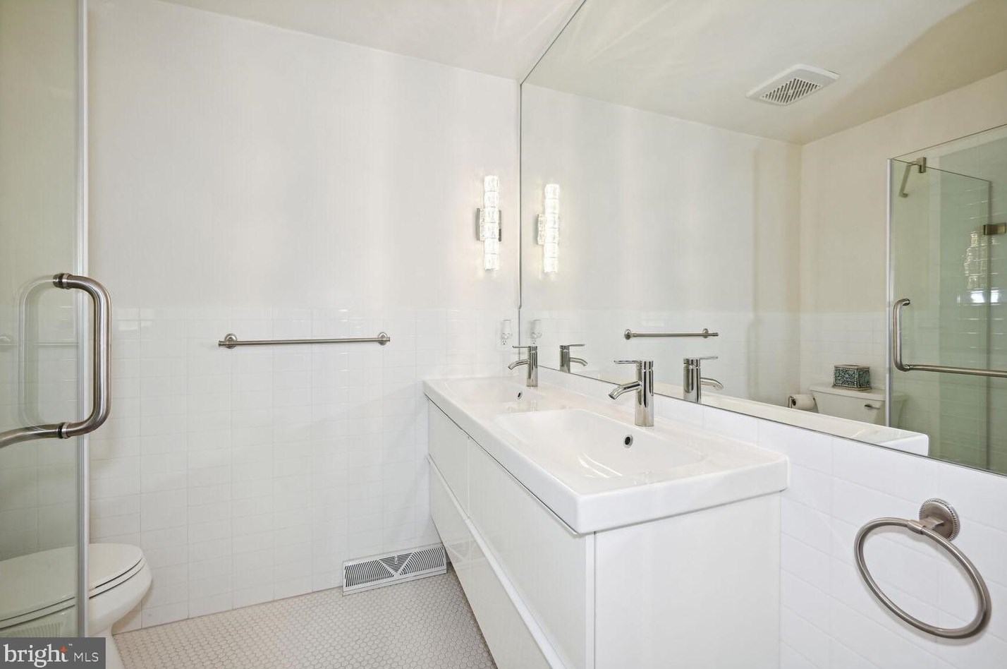 212 Truman Ave, Aura NJ  08028-3373 exterior