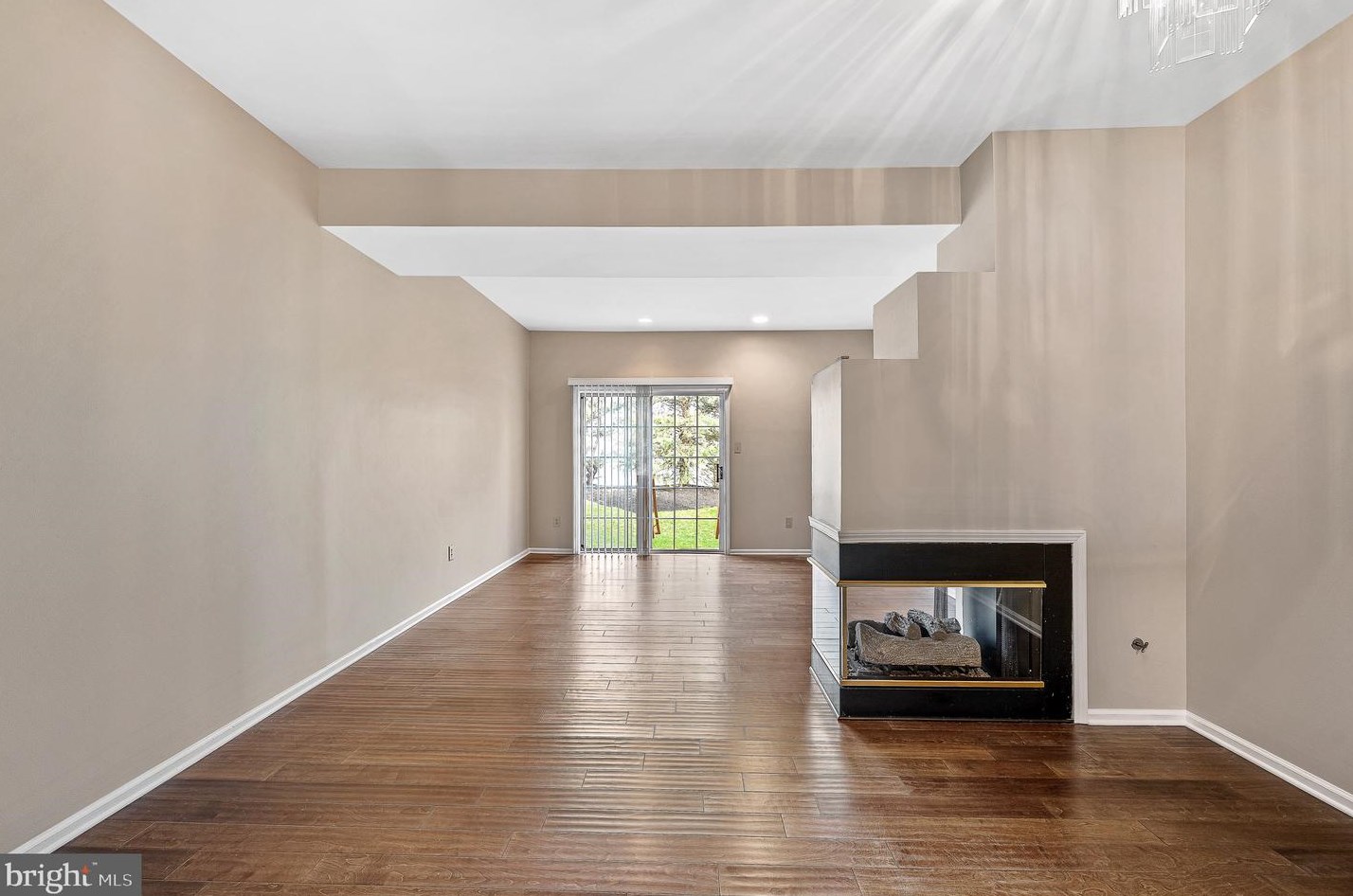 23 Winterberry Ct, Aura NJ  08028-2802 exterior