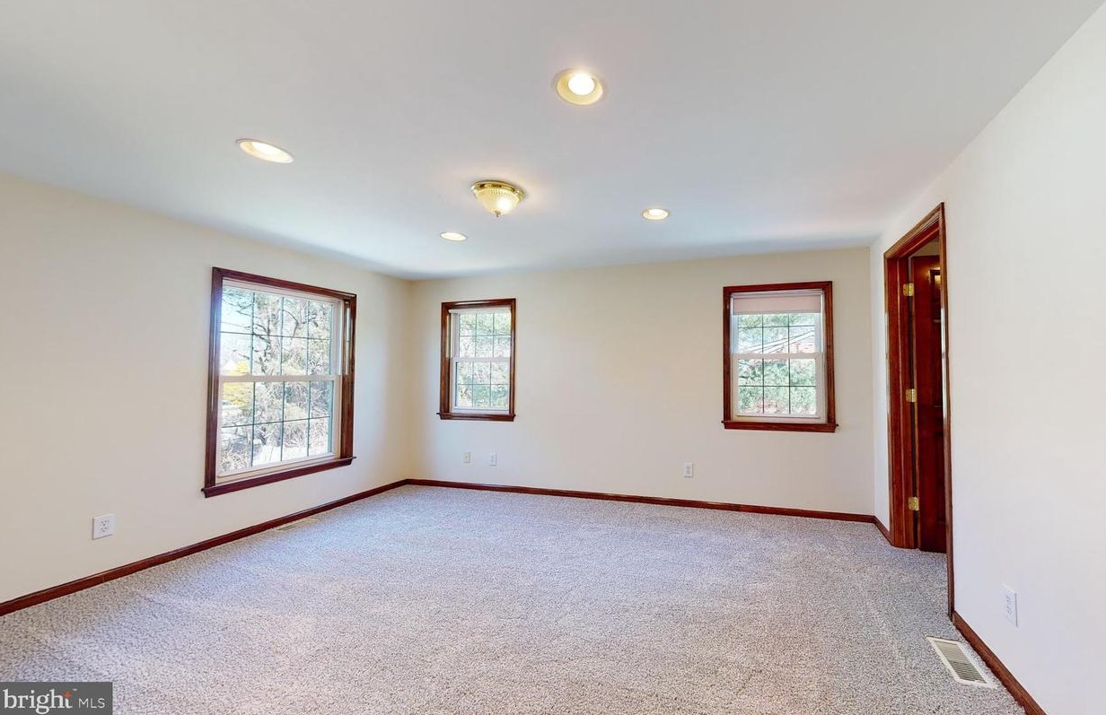 604 Pitman Ave, Pitman NJ  08071-1722 exterior