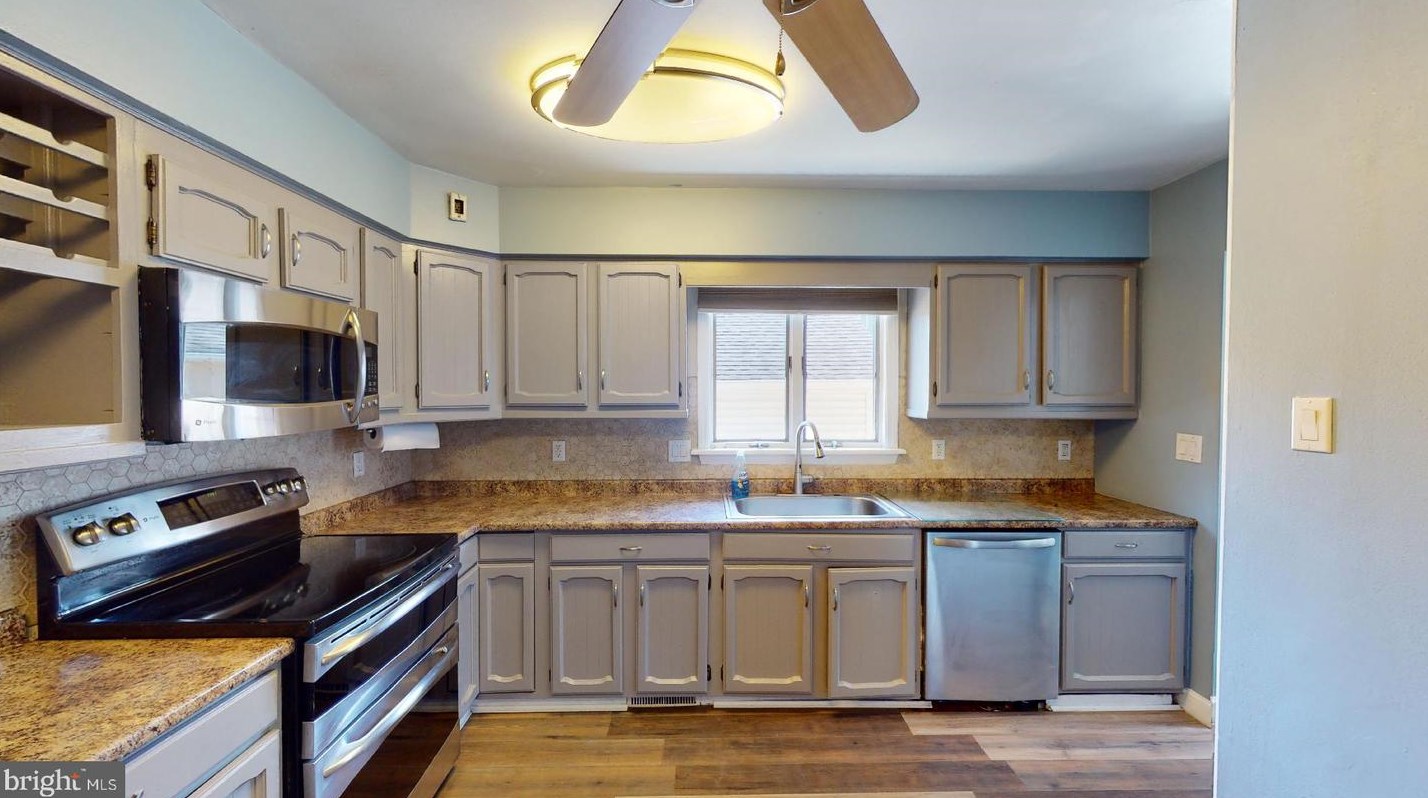 14 Brentwood Ave, Pitman NJ  08071-1205 exterior