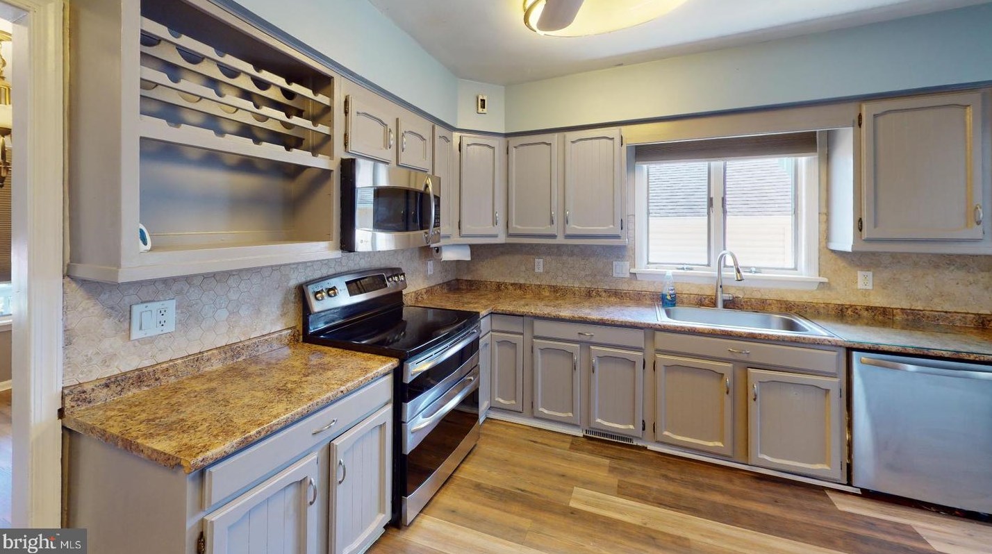 14 Brentwood Ave, Pitman NJ  08071-1205 exterior