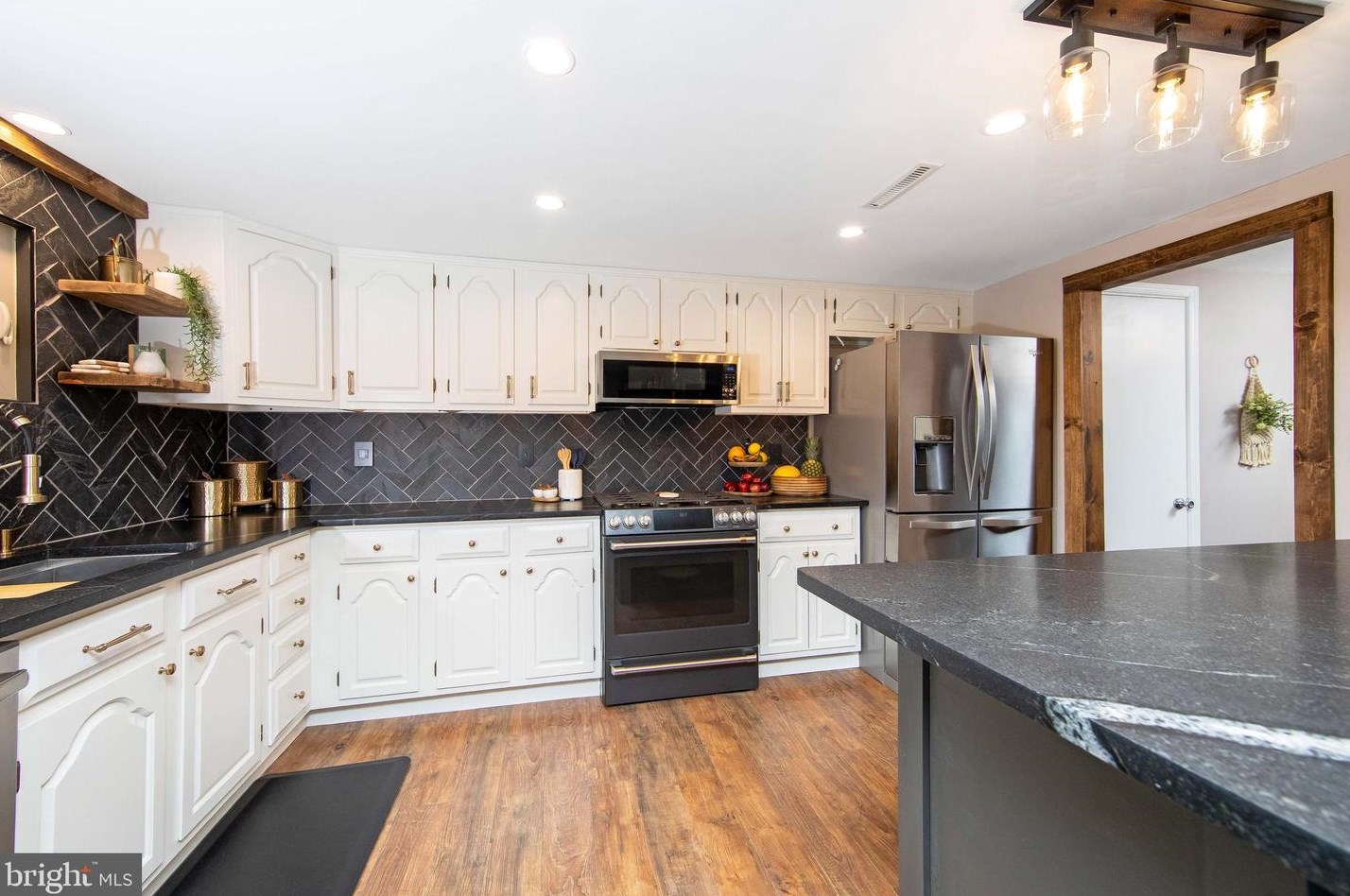 321 Madison Ave, Pitman NJ  08071-2327 exterior