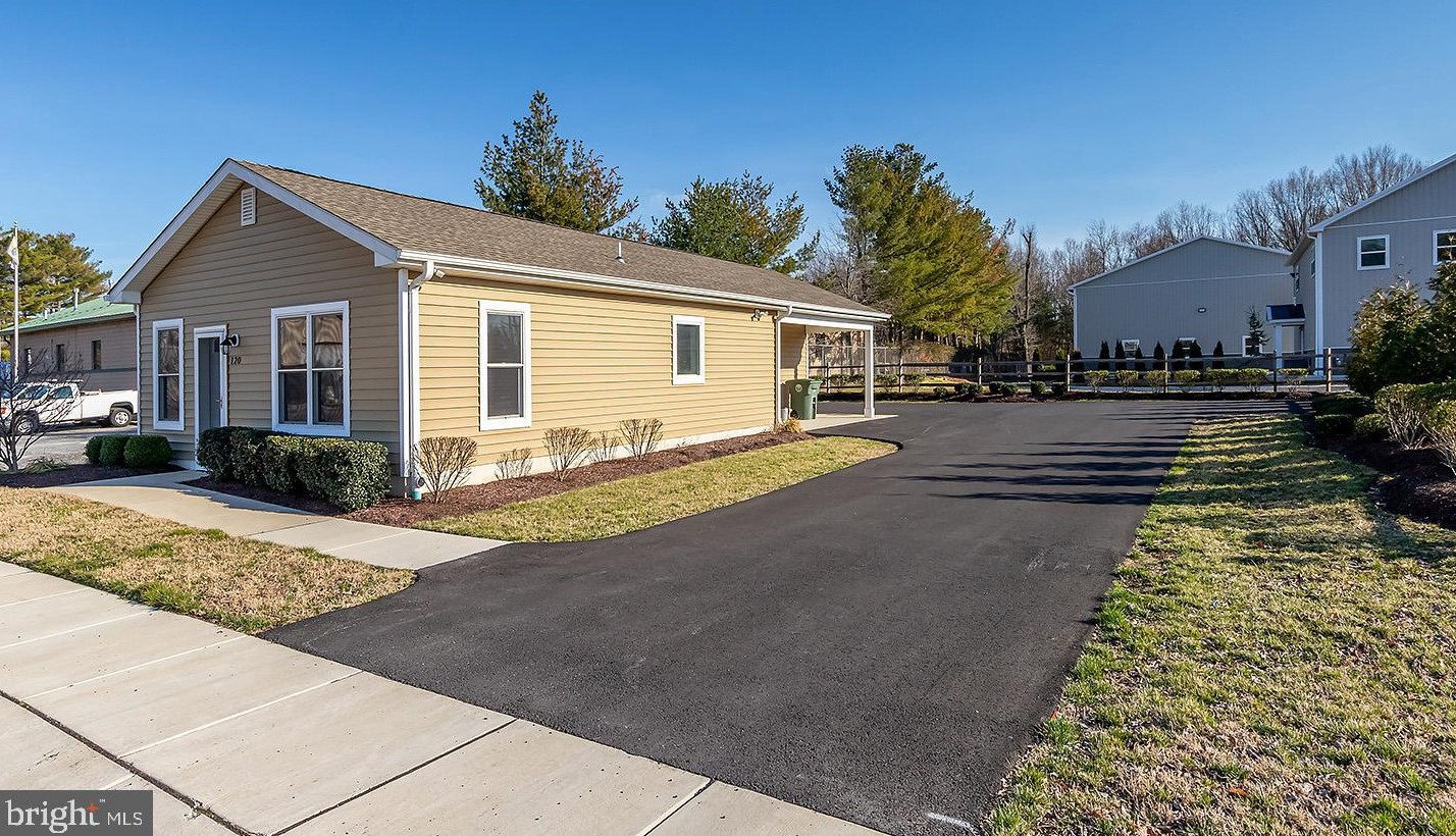 120 Grove St, Aura NJ  08028-2614 exterior