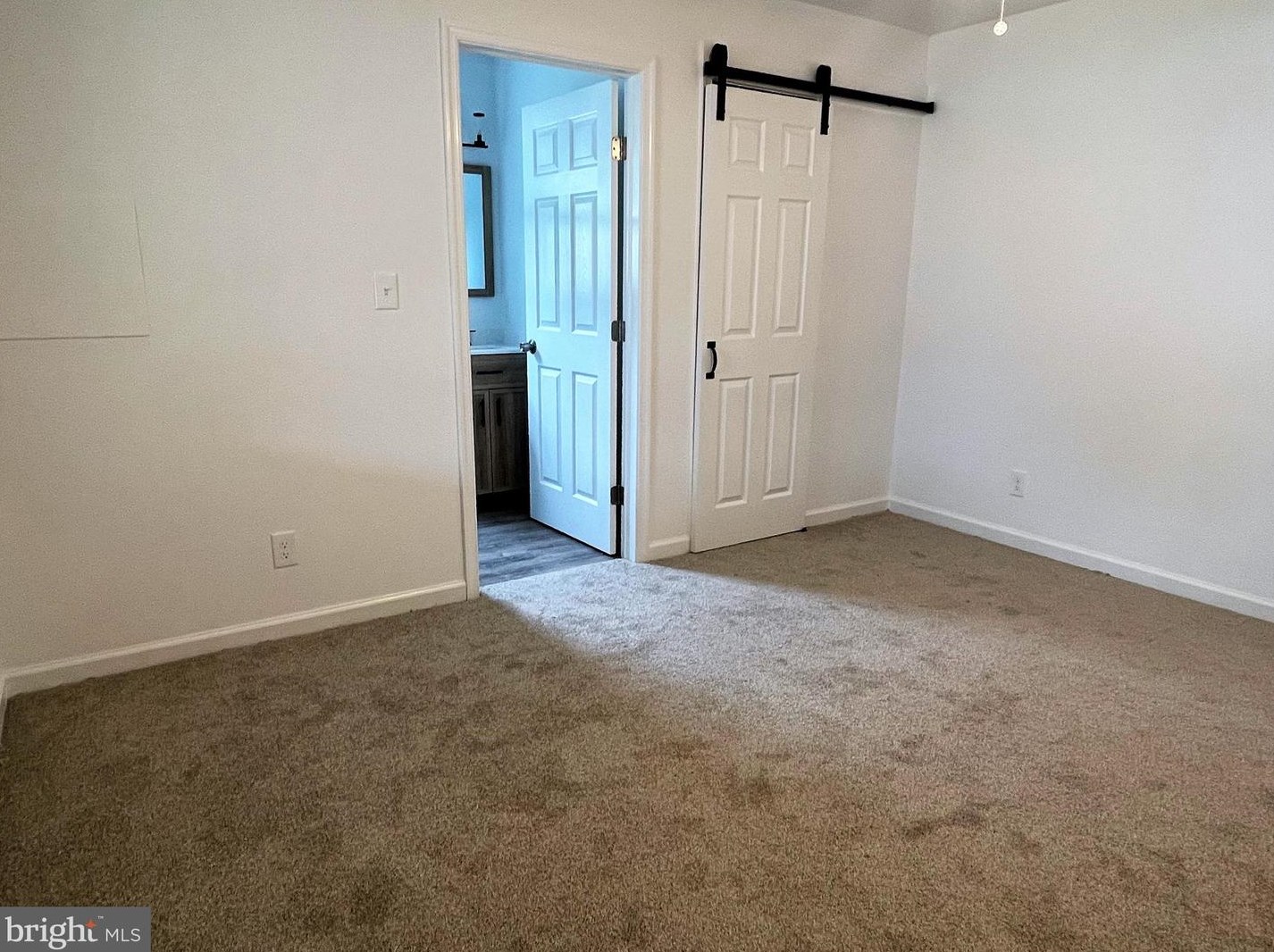 124 Hannold Blvd, West Deptford NJ  08096-1815 exterior