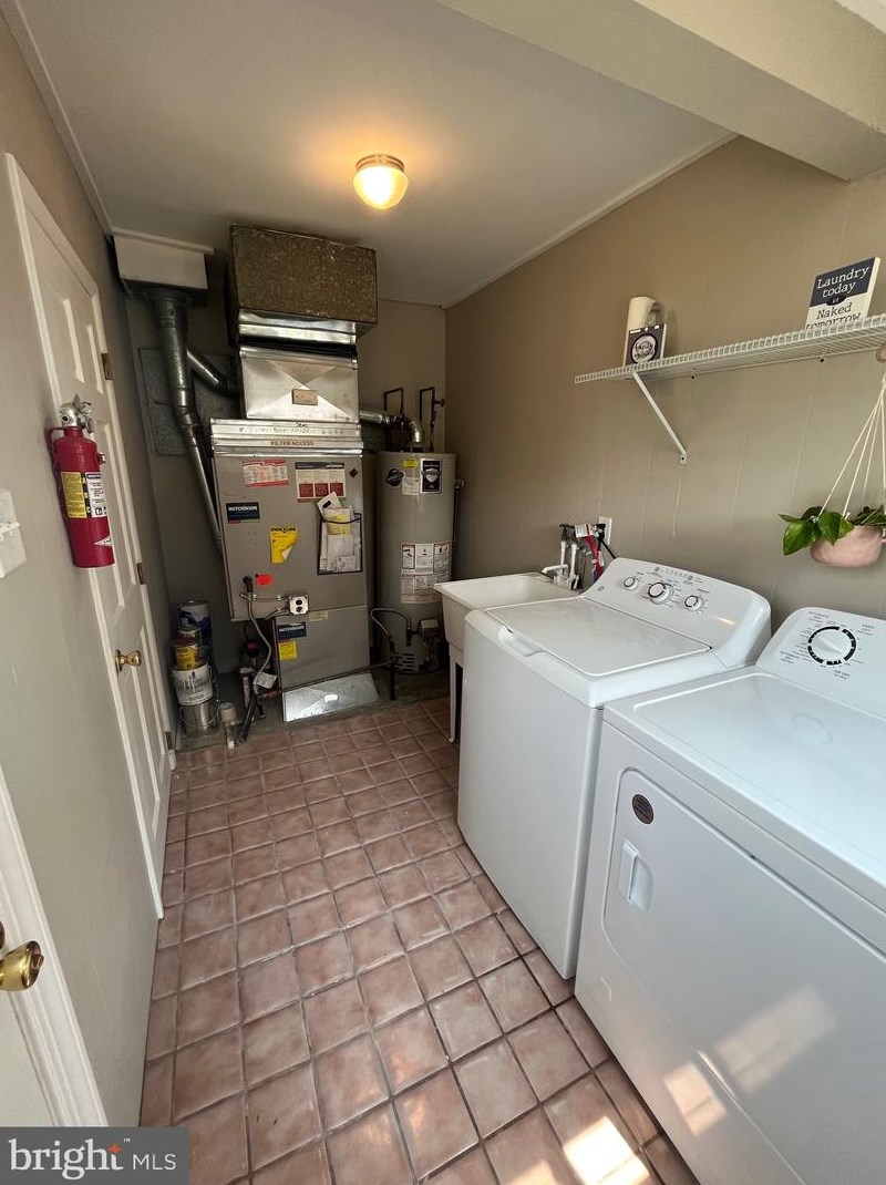 105 Wright Ave, Aura NJ  08028-2039 exterior