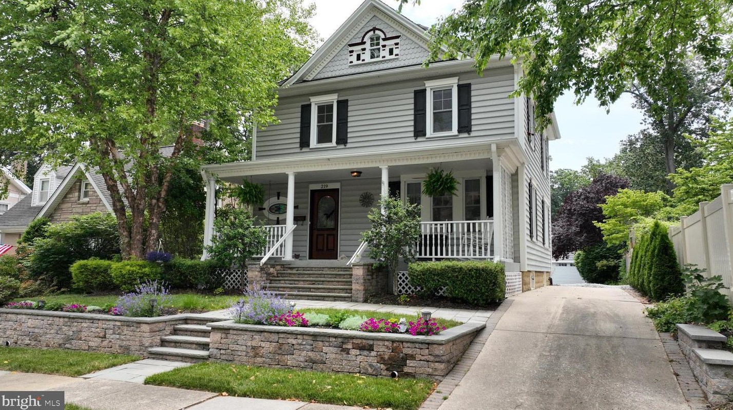 219 Crafton Ave, Pitman NJ  08071-1601 exterior