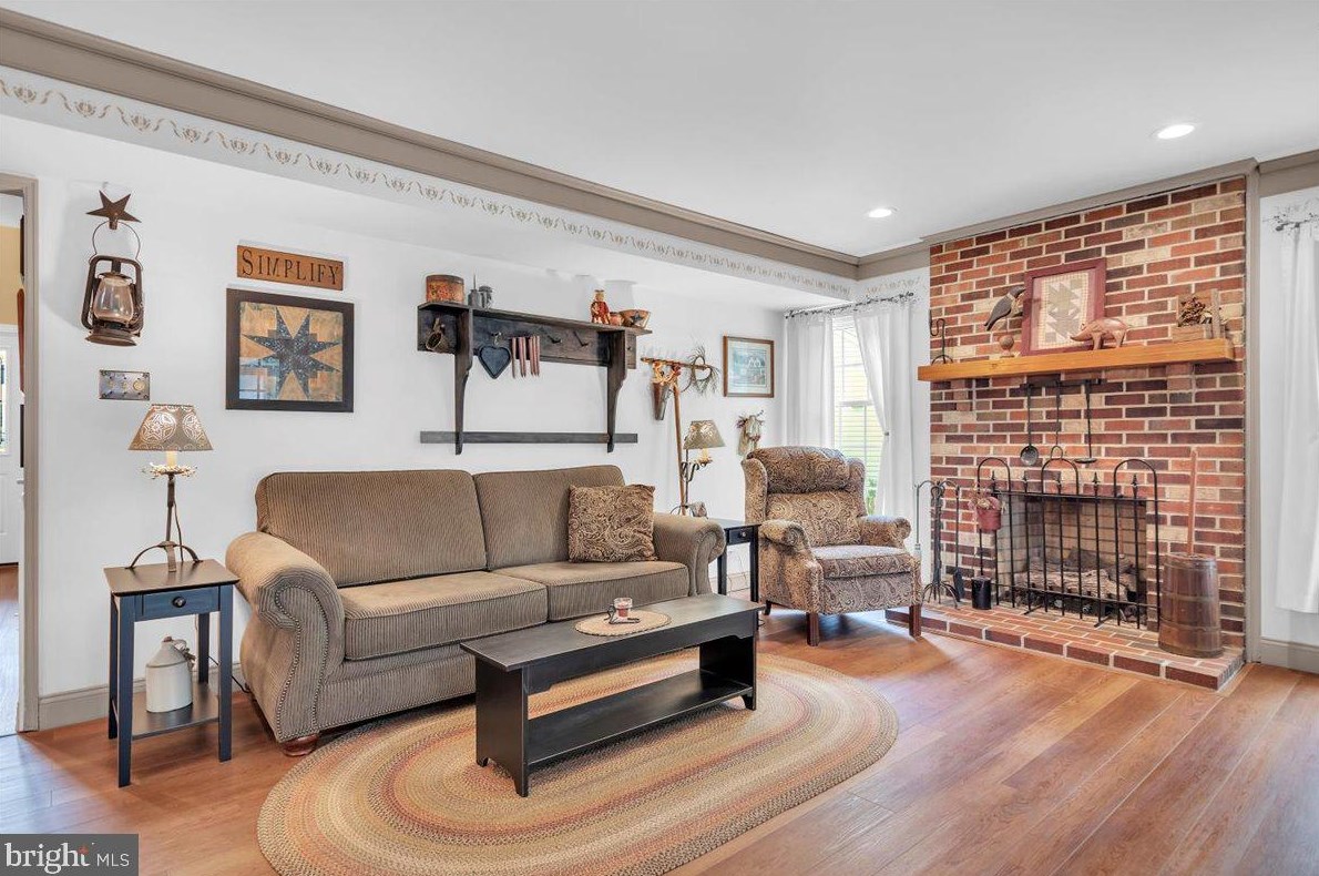 17 Cypress Ct, Aura NJ 08028-2857 exterior