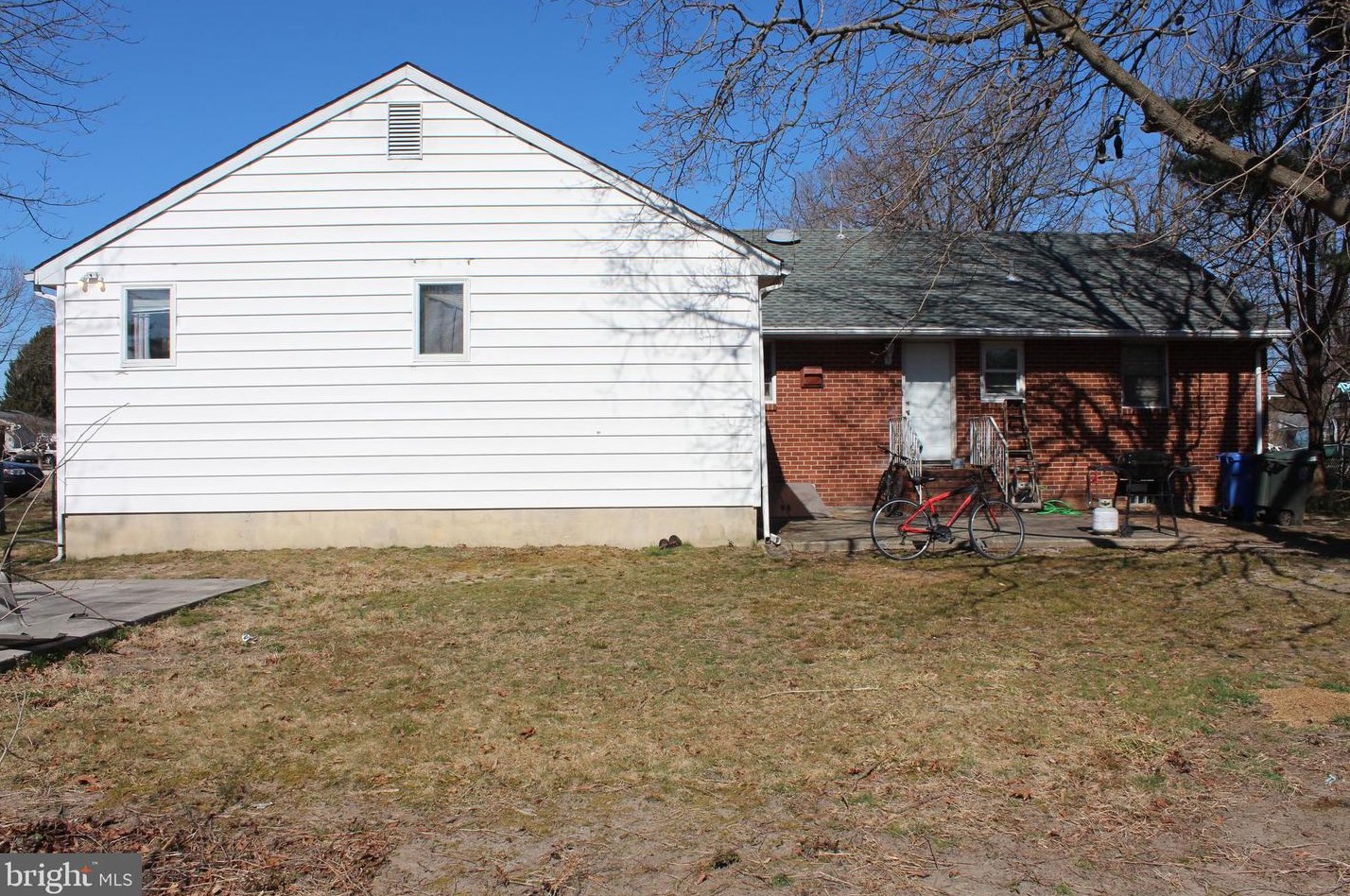 220 Franklin Rd, Aura NJ 08028-2176 exterior