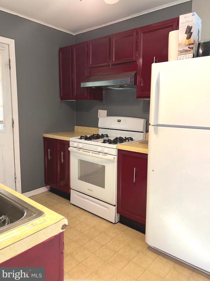 109 Harvard Ave, West Deptford NJ  08093-1810 exterior