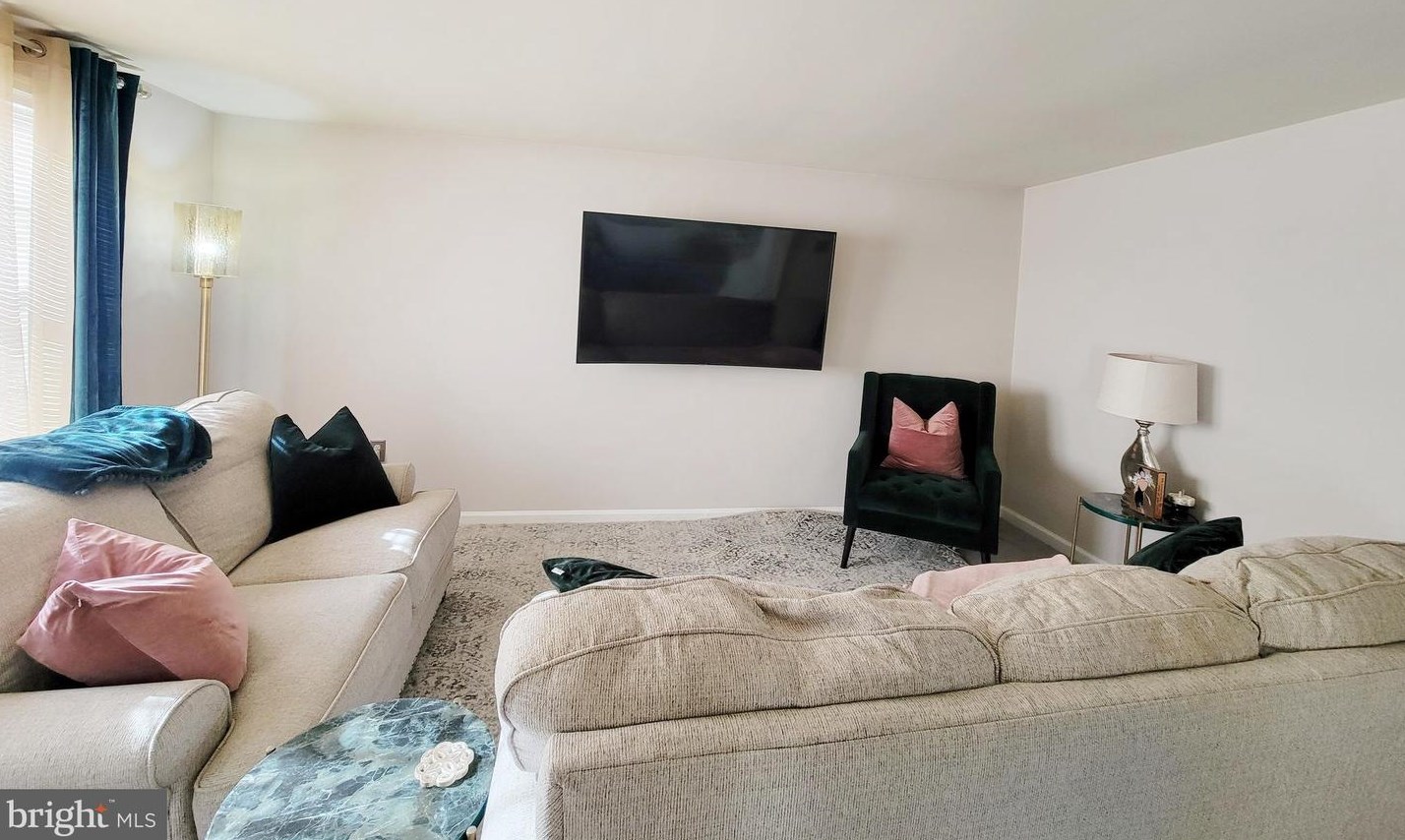 123 Buck St, West Deptford NJ  08066-1312 exterior