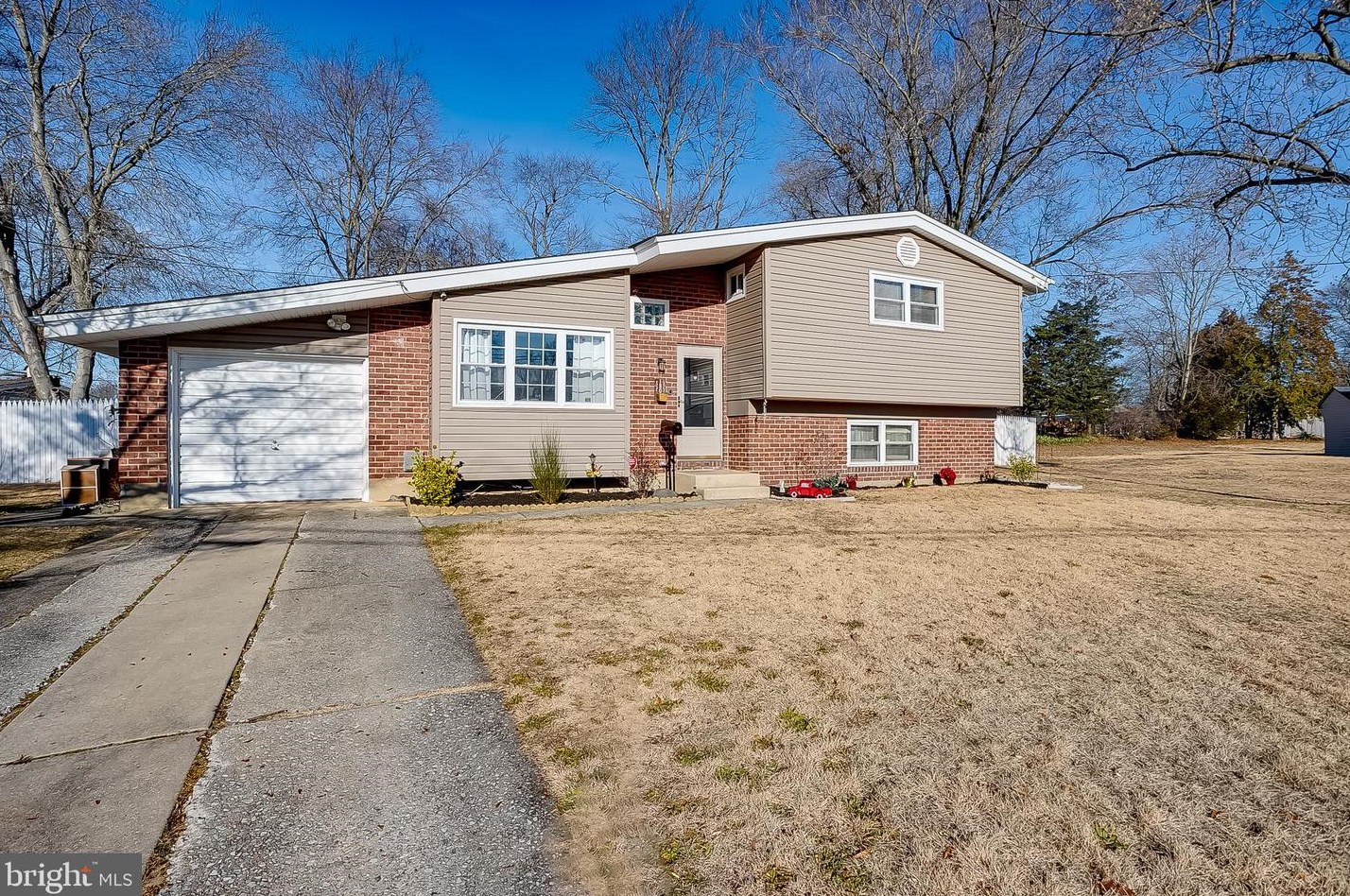 180 Sacramento Ct, West Deptford NJ  08051-1361 exterior