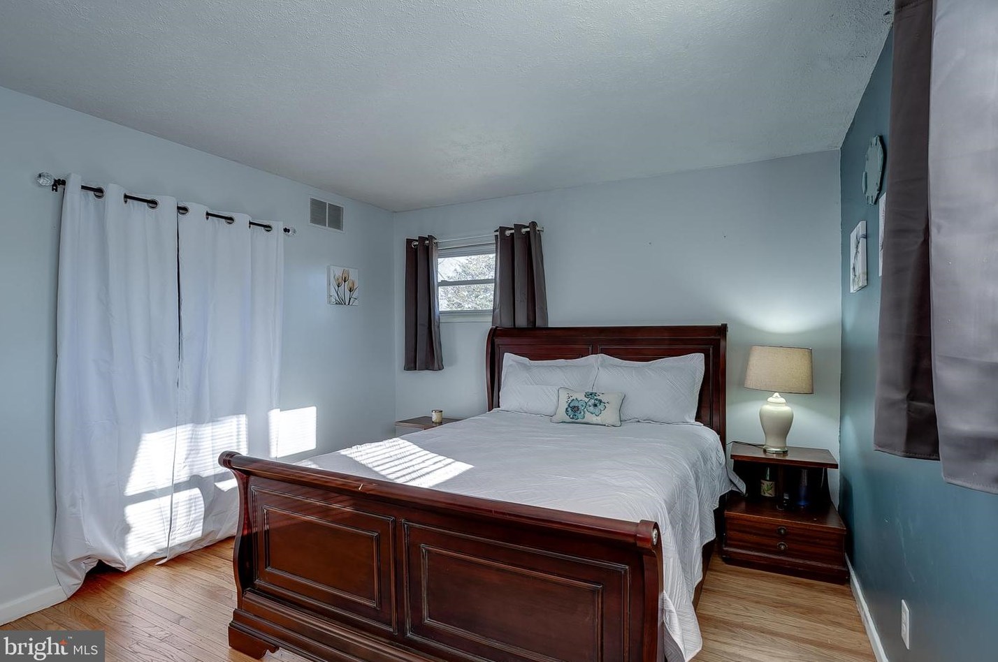 180 Sacramento Ct, West Deptford NJ  08051-1361 exterior