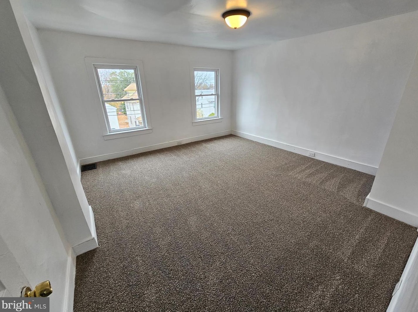 221 Broadway, West Deptford NJ  08093-1151 exterior