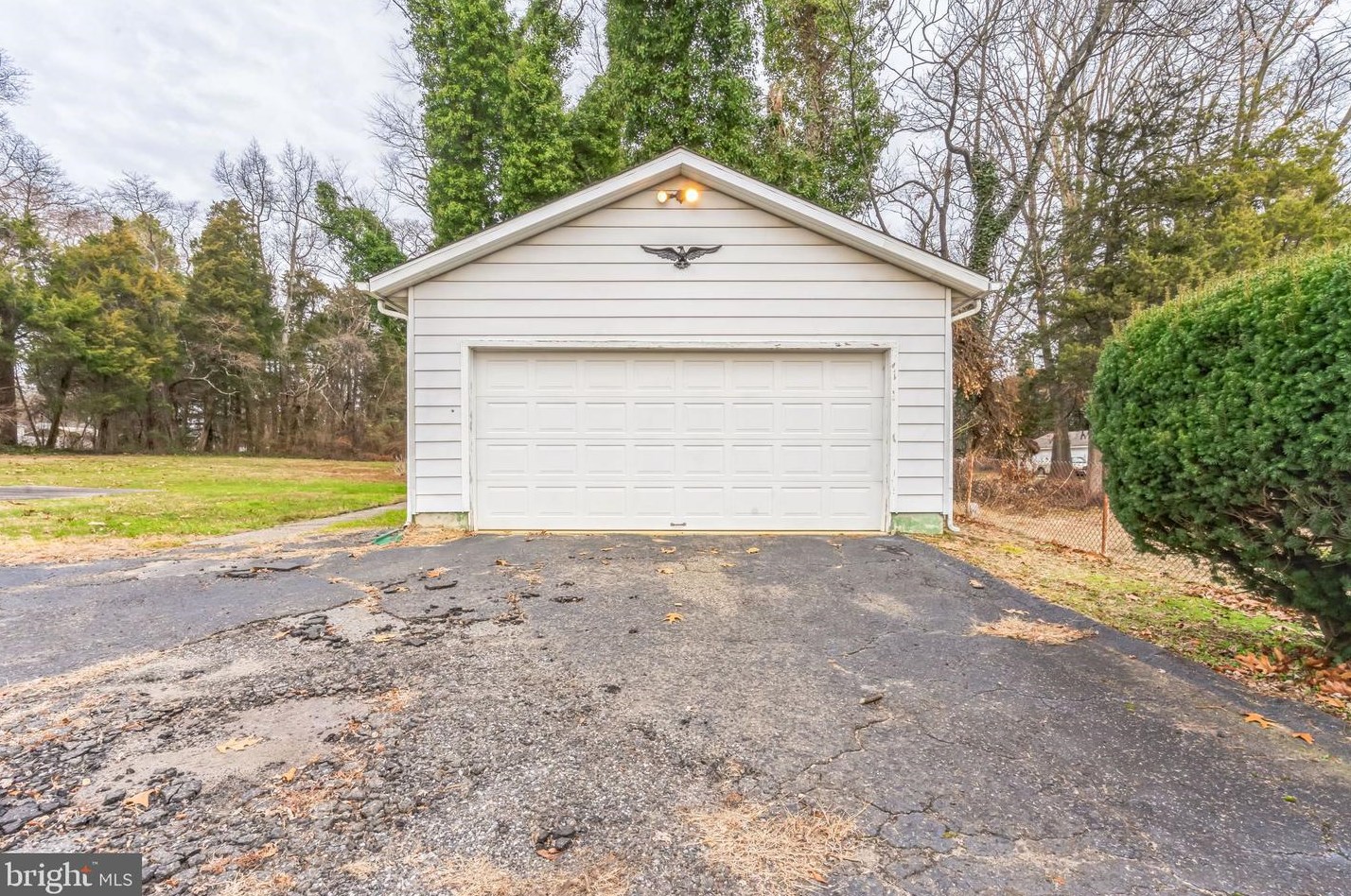 1642 Good Intent Rd, West Deptford NJ  08096-6114 exterior