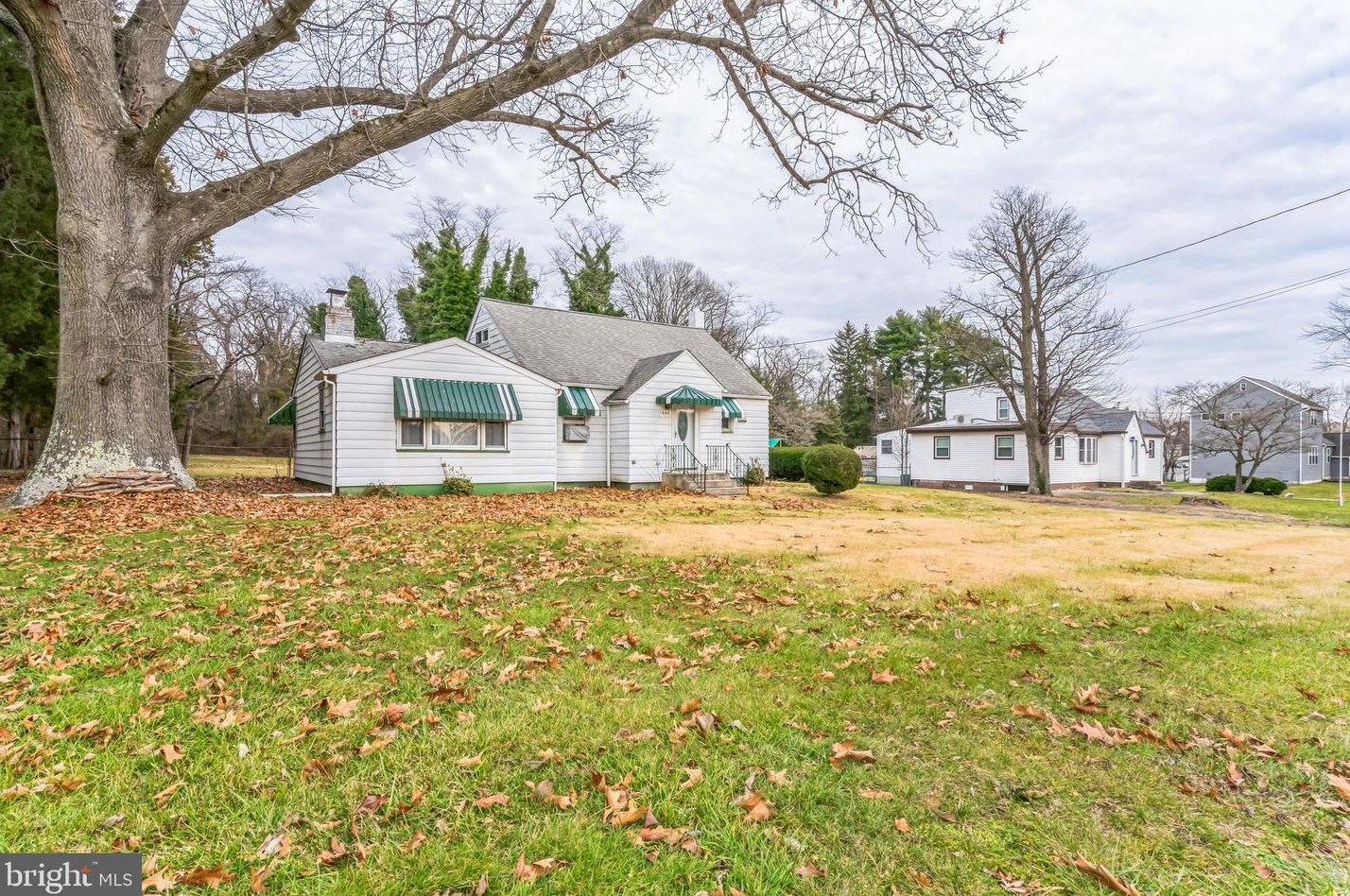 1642 Good Intent Rd, West Deptford NJ  08096-6114 exterior