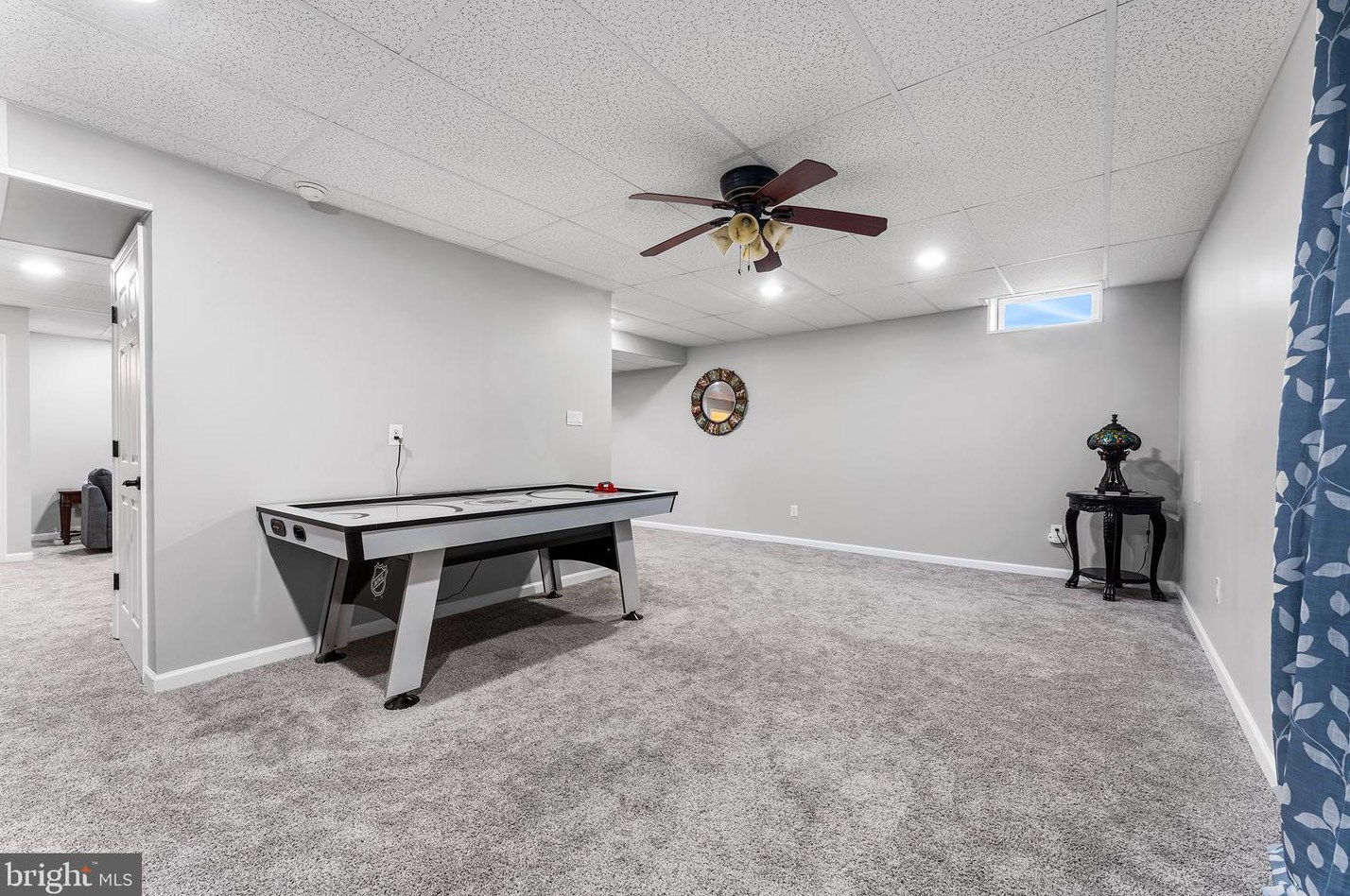 8 Kindle Ct, Clayton NJ  08312-2158 exterior