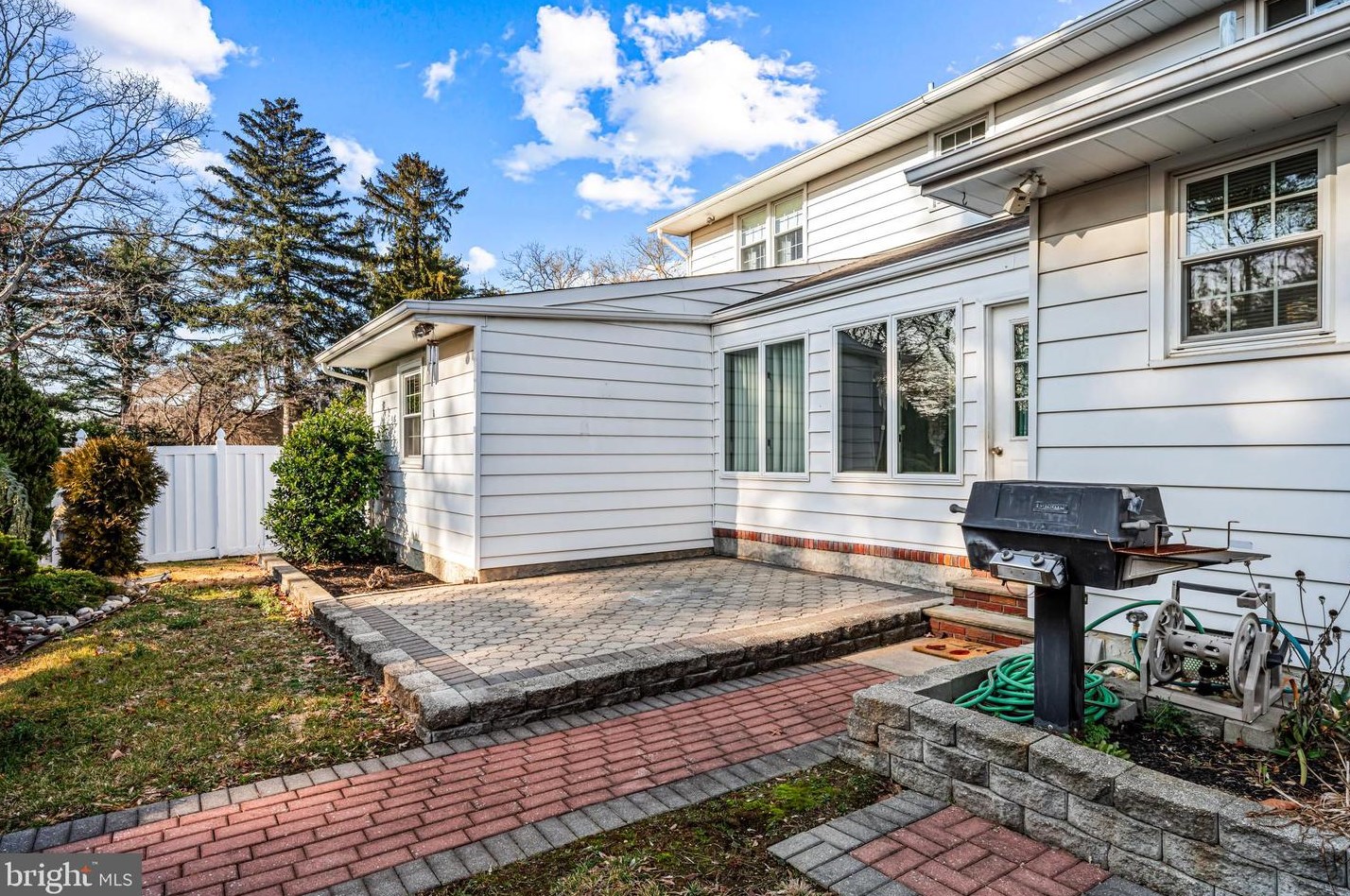 416 University Blvd, Aura NJ  08028-1548 exterior