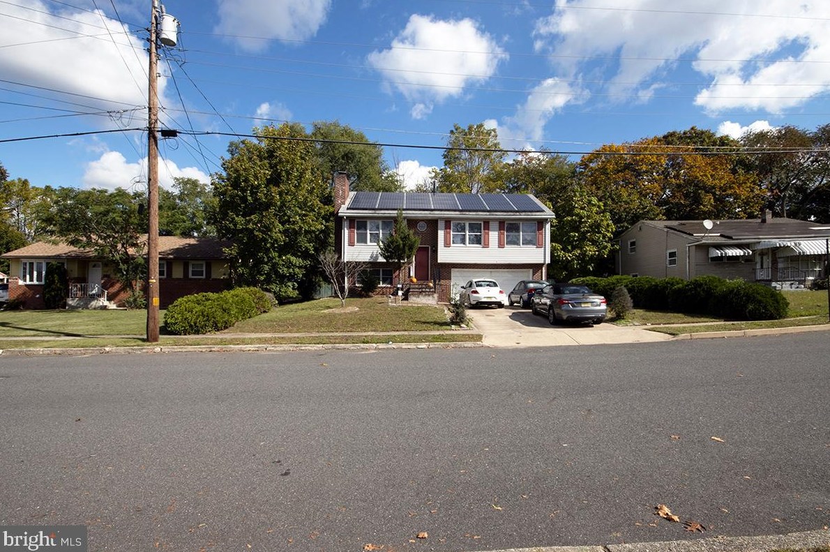 604 Fairmount Dr, Aura NJ  08028-1620 exterior