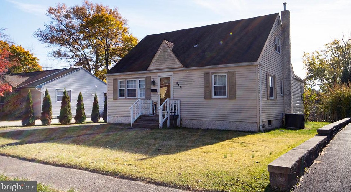 316 University Blvd, Aura NJ  08028-1546 exterior