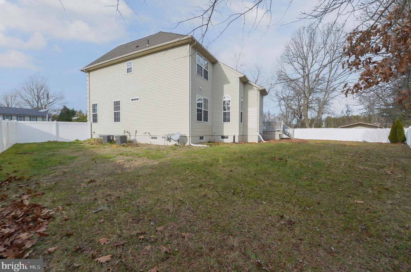 246 Sickle Ln, West Deptford NJ  08096-3746 exterior