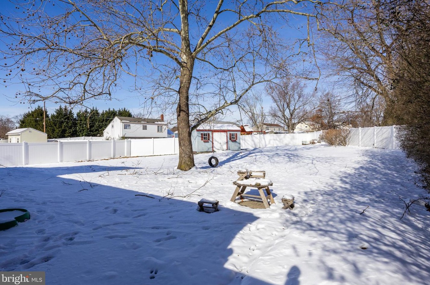 380 Montgomery Dr, West Deptford NJ  08051-1216 exterior