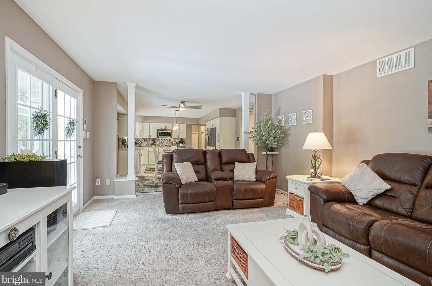 31 Dogwood Ave, Aura NJ  08028-2819 exterior