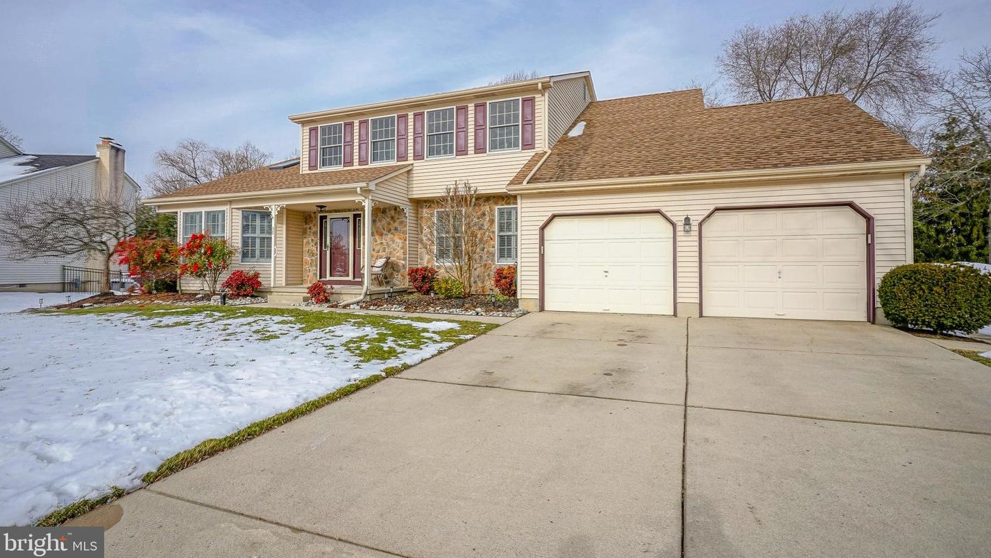 31 Dogwood Ave, Aura NJ  08028-2819 exterior