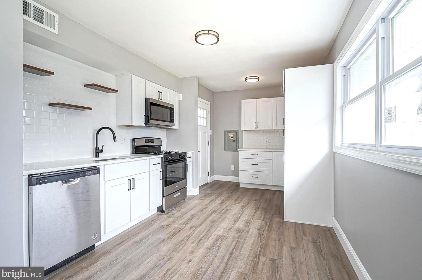 515 Morgan Ave, West Deptford NJ  08096-2819 exterior