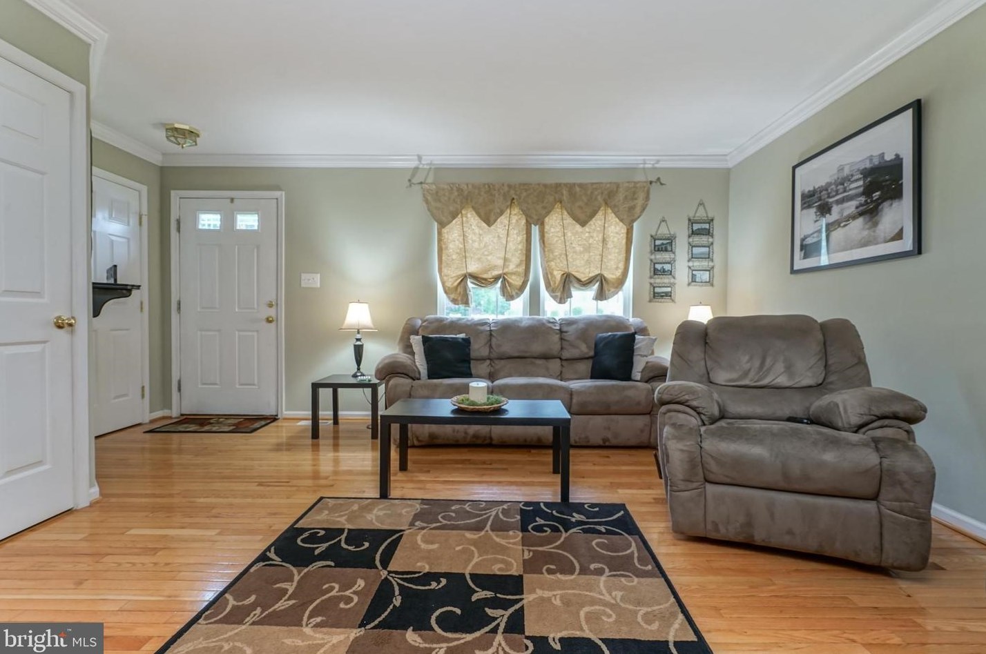 129 Mount Vernon Ct, West Deptford NJ  08096-6897 exterior